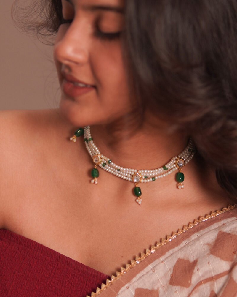 Alternative view of Isya Jade